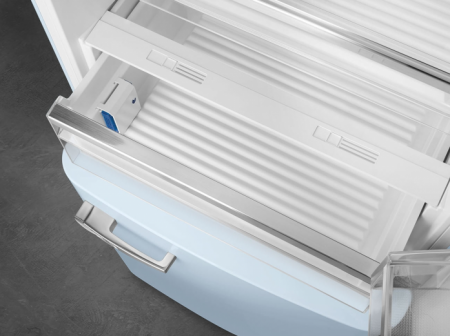 Холодильник Smeg FAB38RPB5 в магазине «На диване» в Благовещенске  — Выгодная цена